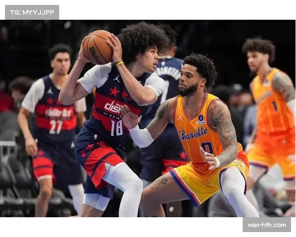 黄蜂进攻节奏掌控力强 奇才防守转换退防速度明显不足 黄蜂进攻节奏掌控力强 奇才防守转换退防速度明显不足